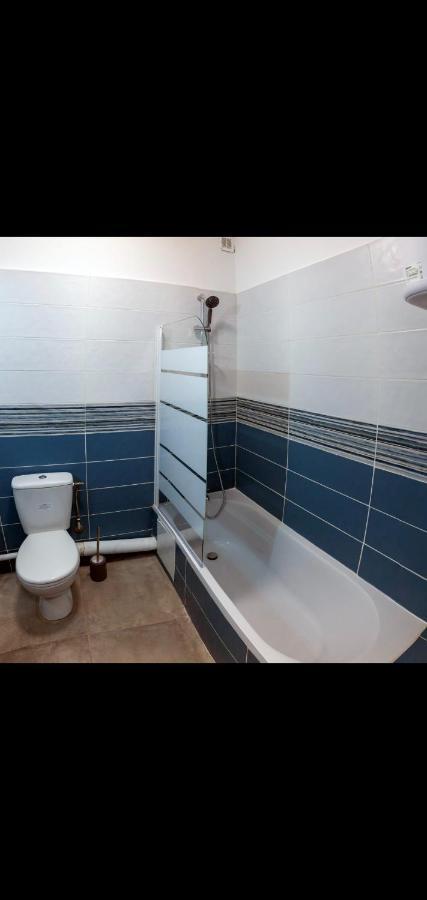 Hotel La Mediterranee Fos-sur-Mer Bagian luar foto